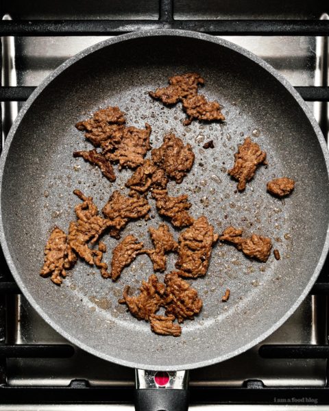 If you love fried rice and you love green chile cheeseburgers, you’re going to love this hatch green chile cheeseburger fried rice. Smoky, crispy, spicy, and seriously so delicious. Fried rice with a twist! #friedrice #hatch #greenchile #recipes #recipe #dinner