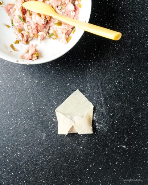 Do you like your wonton soupy or crunchy? Hatch green chile wonton two ways! #greenchile #wonton #hatchchile