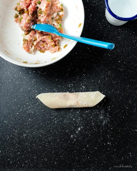 Do you like your wonton soupy or crunchy? Hatch green chile wonton two ways! #greenchile #wonton #hatchchile