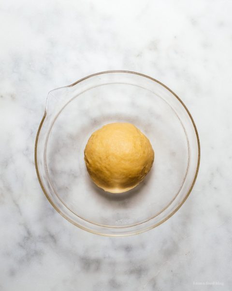 small batch mini sticky bun cinnamon roll monkey bread #smallbatch #recipe #baking #stickybun #morningbun #cinnamonrolls #cinnamonbuns #monkeybread #cinnamon