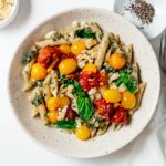 macadamia parmesan pesto penne recipe: fast, easy, no food processor necessary. #pesto #macadamia #recipe #dinner #easy