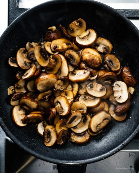 Perfectly Pan-Seared Garlicky Mushrooms | www.iamafoodblog.com