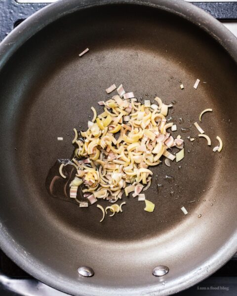 Bún Bò Xã Ớt - Vietnamese Lemongrass Beef Recipe | www.iamafoodblog.com