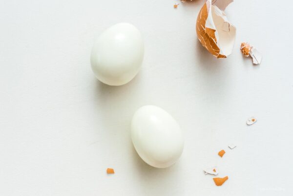 peeling eggs for egg salad | www.iamafoodblog.com