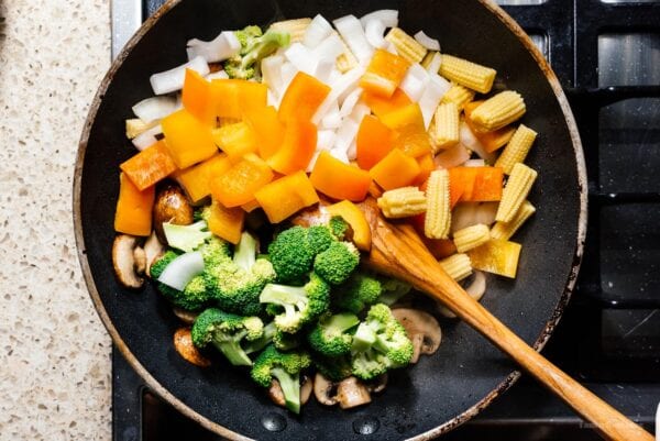 stir frying vegetables | www.iamafoodblog.com