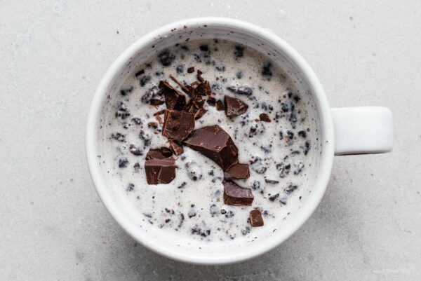 extra chocolate on top of oreo mug cake | www.iamafoodblog.com