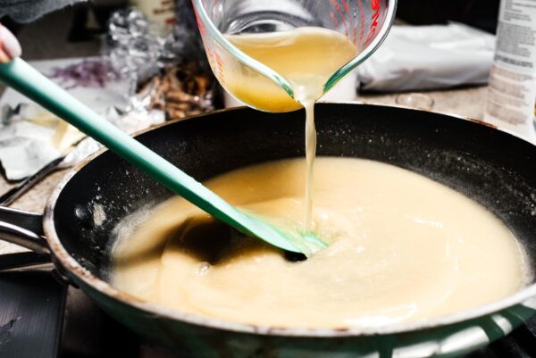 making gravy | www.iamafoodblog.com
