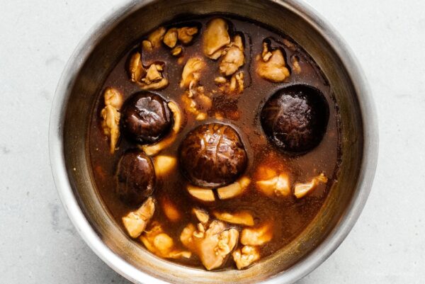 mushrooms and chicken for chinese sticky rice | www.iamafoodblog.com