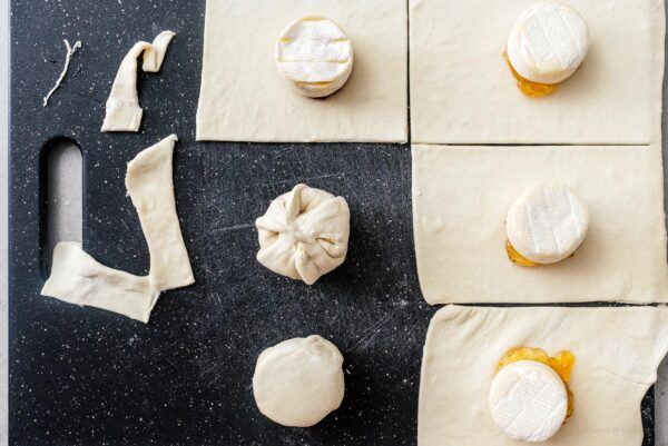 how to make baked brie | www.iamafoodblog.com