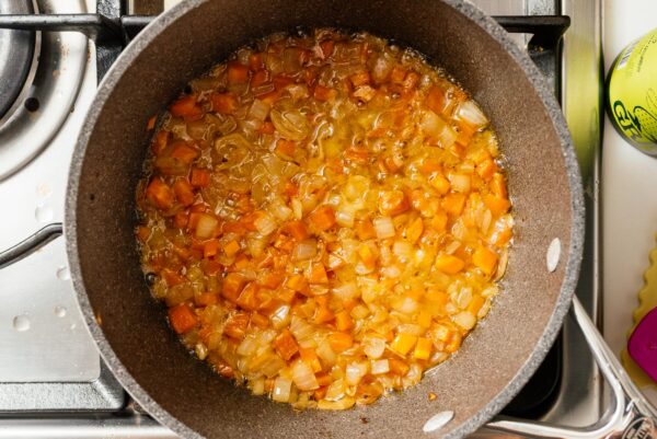 making vodka sauce | www.iamafoodblog.com