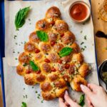 garlic pull apart christmas tree | www.iamafoodblog.com